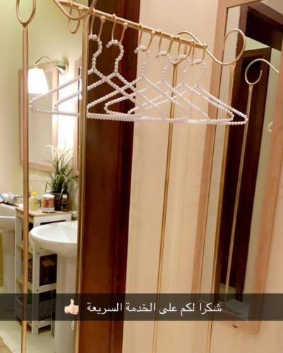 علاقات عبايات متحركة