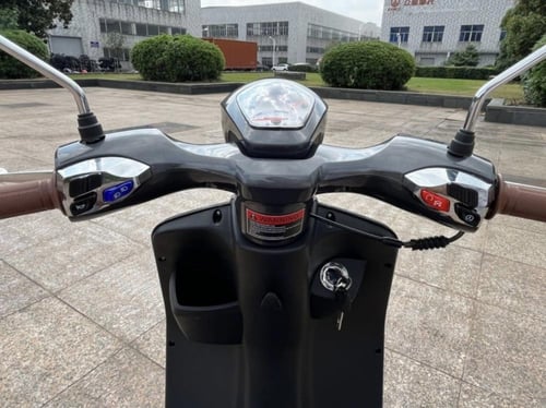 دراجة نارية عجيب الإيطالي لون رمادي