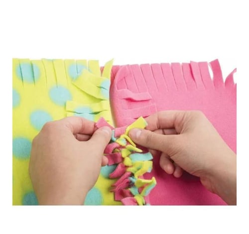 لعبة صنع بطانية بدون خياطة