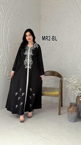 فستان ملكي مغربي مطرز مع الماس كلوش