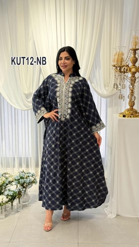 فستان كويتي كلوش تطريز كشميري ذهبي أمام واكمام