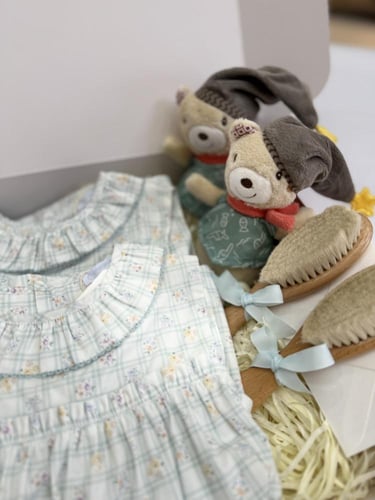 بوكس توائم رقم #69 محتويات البوكس : - عدد ٢ فستان...