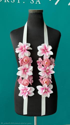 طوق ورد صناعي