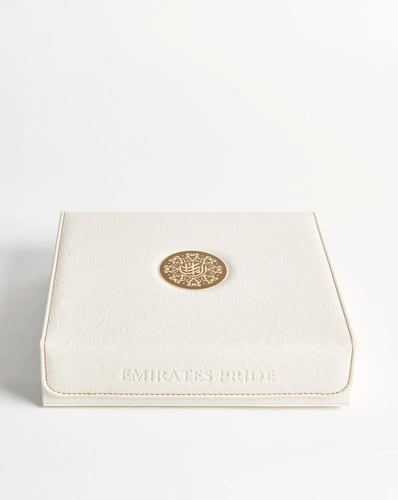 صندوق الهدايا مجموعة وايت فخر الامارات