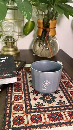 كوب قهوة رصاصي