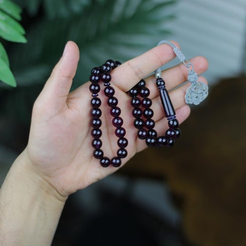 سبحة "سر الحرباء" – سحر اللون الأرجواني المتغير