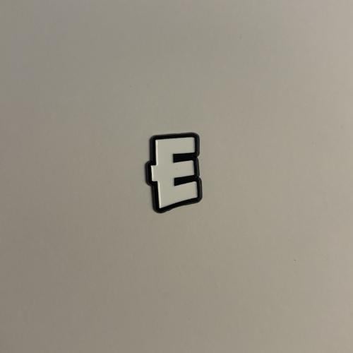ملصقات معدنية E