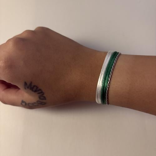 اساور الاهلي ابيض و اخضر منفصلين