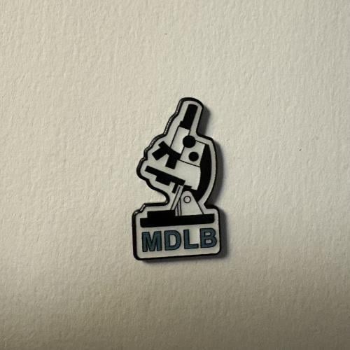 ملصقات معدنية مختبر