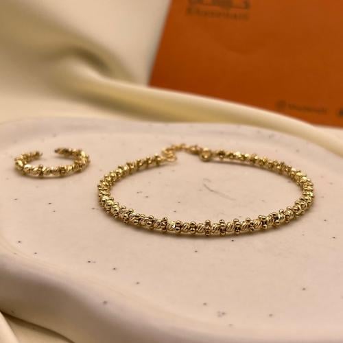 سوارة وخاتم عيار 18