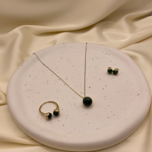 نص طقم حجر اخضر عيار 18