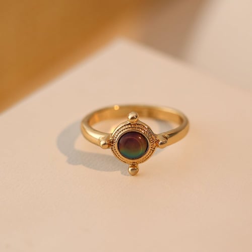 خاتمين بحجر متغير اللون