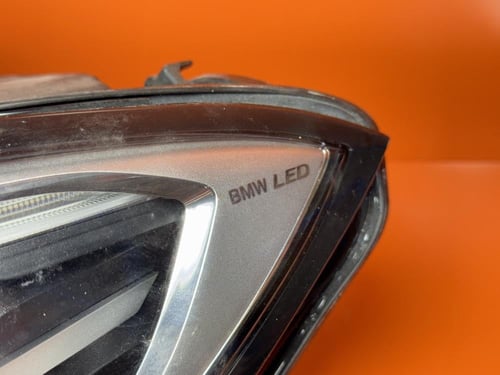 شمعه أمامية بي إم دبليو 530 – 2021