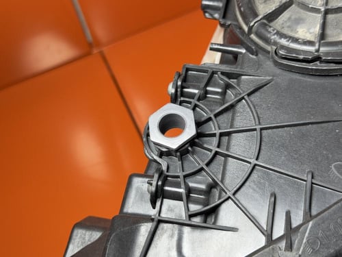 شمعه أمامية بي إم دبليو 740 – 2018