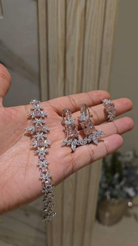 طقم تصميم ألماس