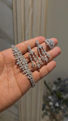 طقم تصميم ألماس