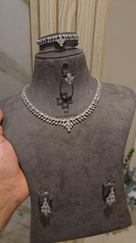 طقم كامل تصميم الماس