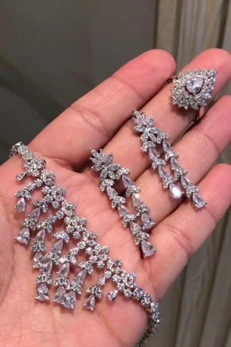 طقم تصميم ألماس