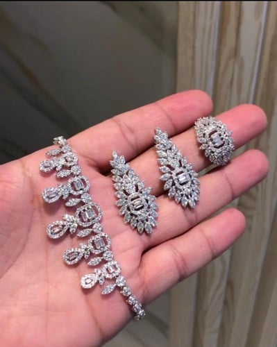 طقم تصميم ألماس