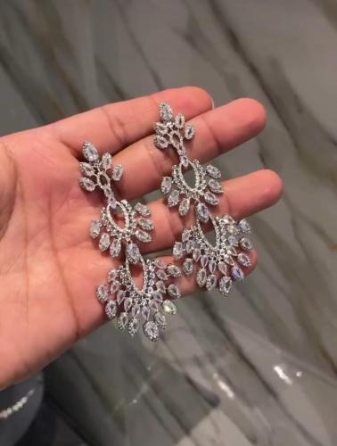 حلق تصميم ألماس