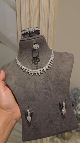 طقم تصميم ألماس