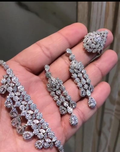 طقم تصميم ألماس