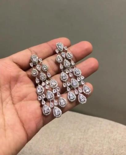 حلق تصميم ألماس