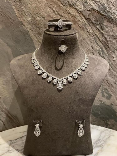 طقم تصميم ألماس