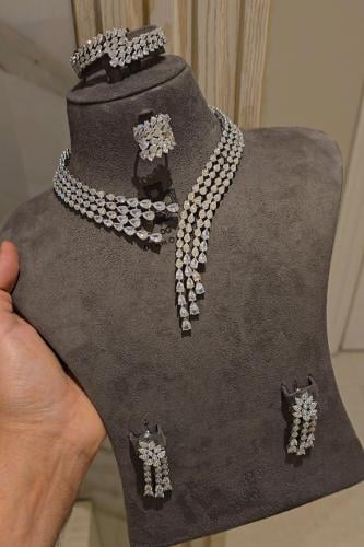 طقم كامل تصميم الماس