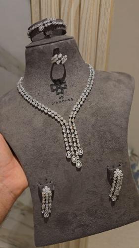 طقم تصميم ألماس