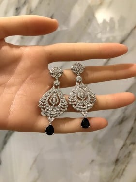 حلق تصميم ألماس