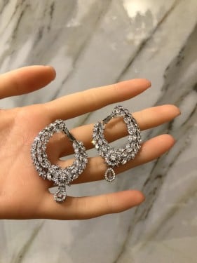 حلق تصميم ألماس