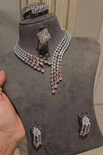 طقم كامل تصميم الماس