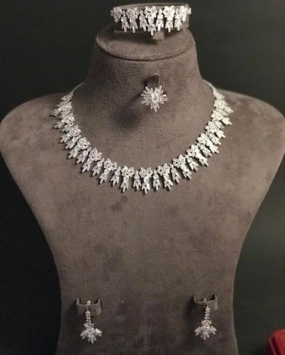 طقم تصميم ألماس