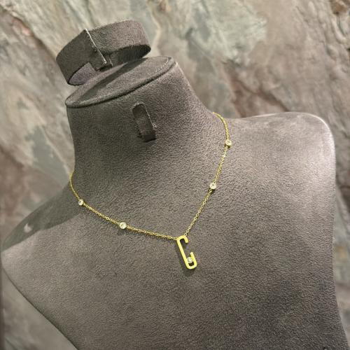 سلسال وحلق تصميم الماس