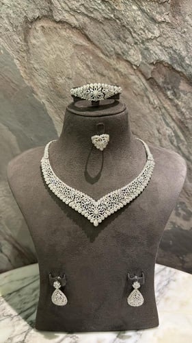 طقم تصميم ألماس