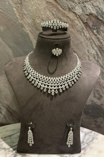 طقم تصميم الماس