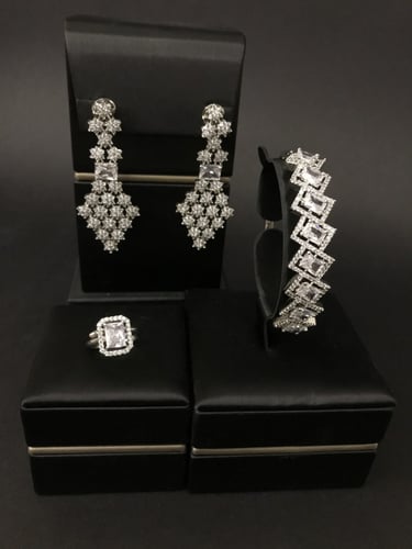 طقم تصميم ألماس