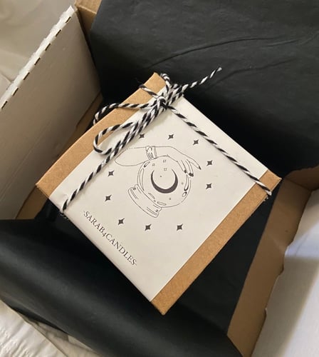 بلورة القمر المضيء