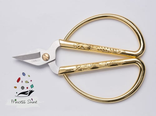 332 - مقص ورق ذهبي رقم (3)