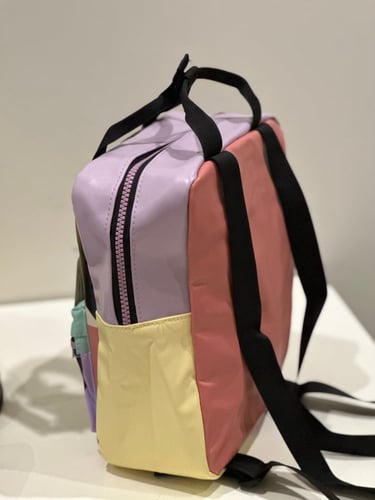 شنطة ميكي ملونة وسط