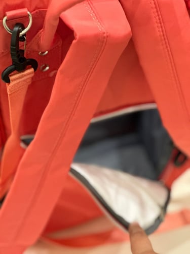 شنطة بلون مميز !