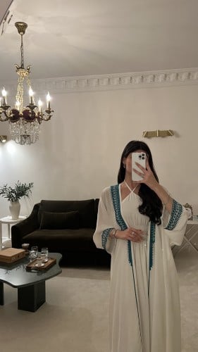 دراعه باللون الاوف وايت