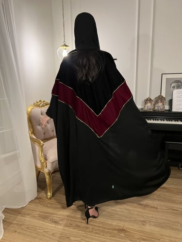 عبايه البشت