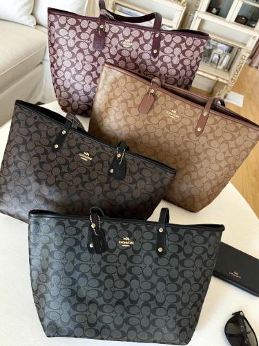 توت باق COACH