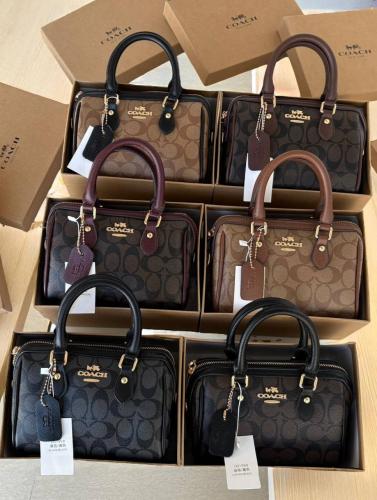 شنطة COACH