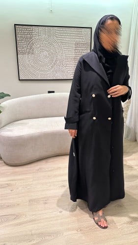 w1 بليزر اسود مع ازارير ذهبية