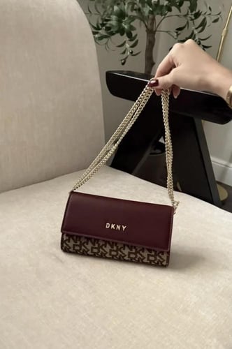 شنطه فاخره بحرف dk