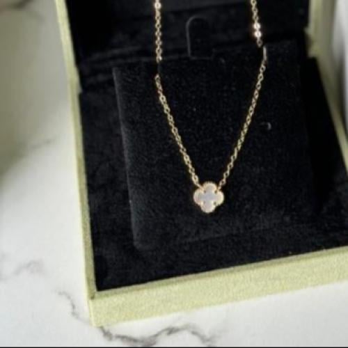 سلسال ورده صدف ابيض ميني