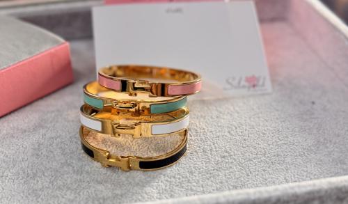 اسوار عصريه